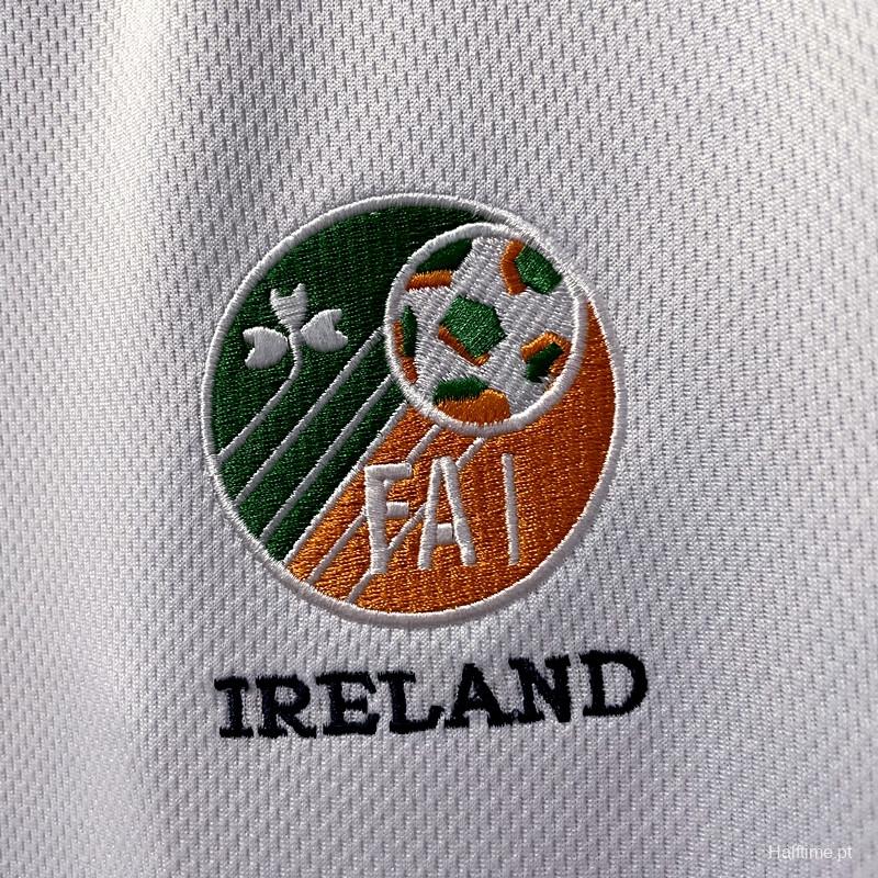 Retro 2002 Ireland Away Soccer Jersey