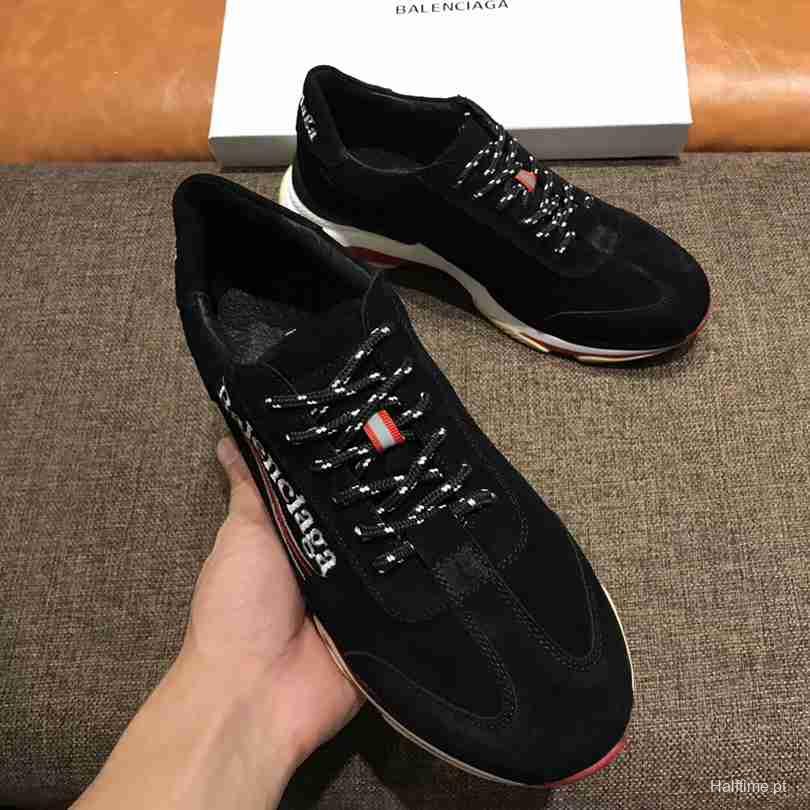 Men Balenciaga Triple S Black Sneaker Item 1216240